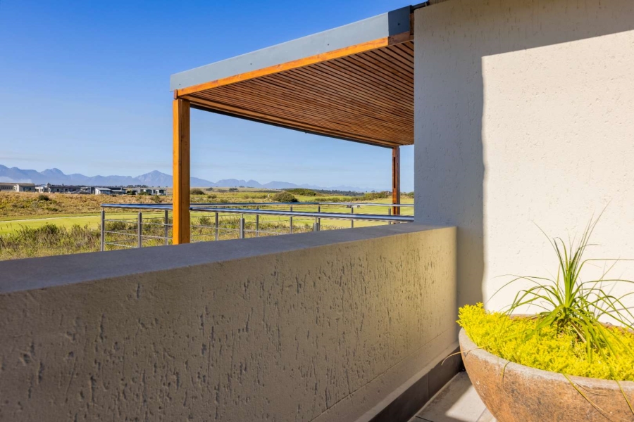 5 Bedroom Property for Sale in Oubaai Western Cape